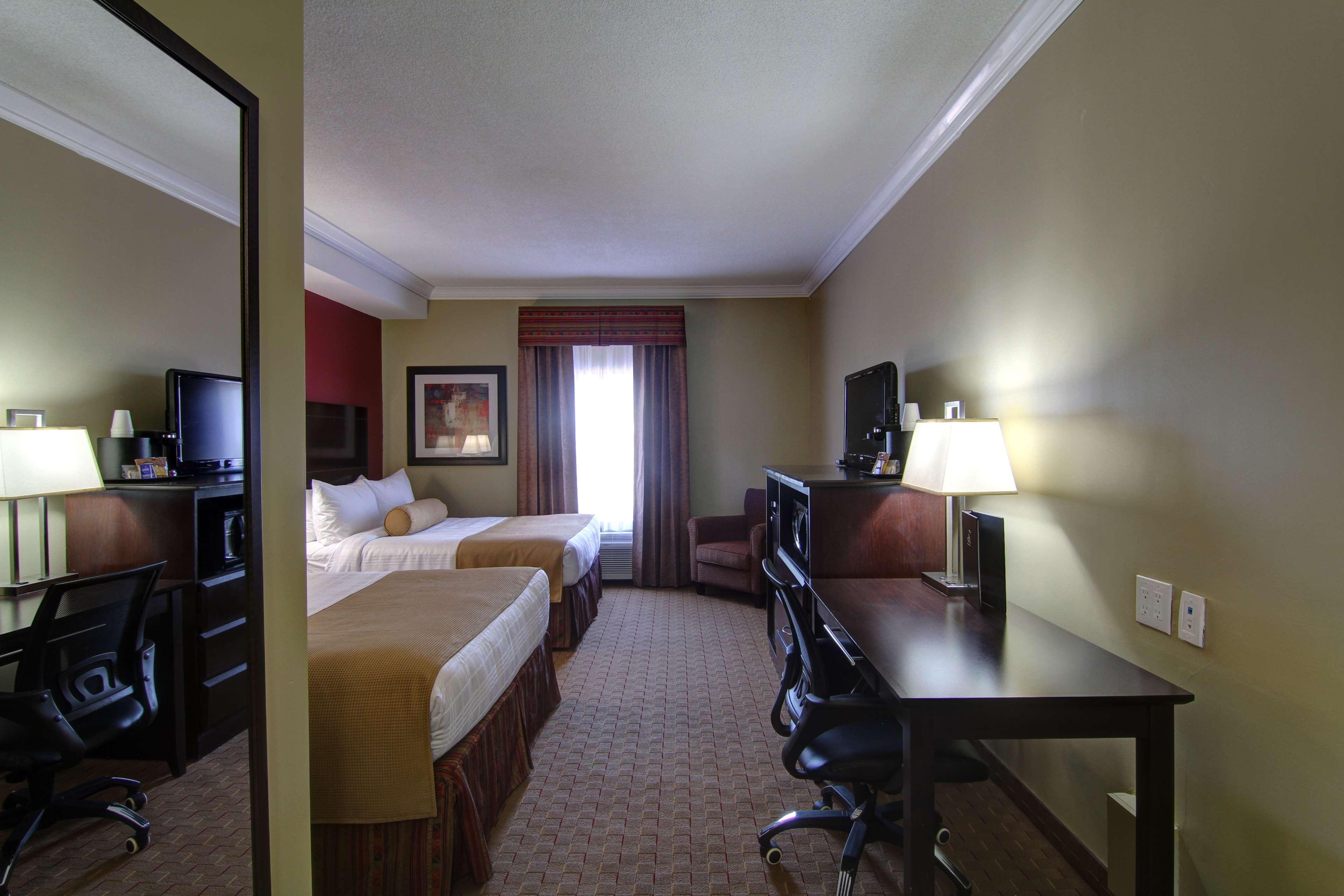 Best Western Plus Bowmanville Eksteriør bilde