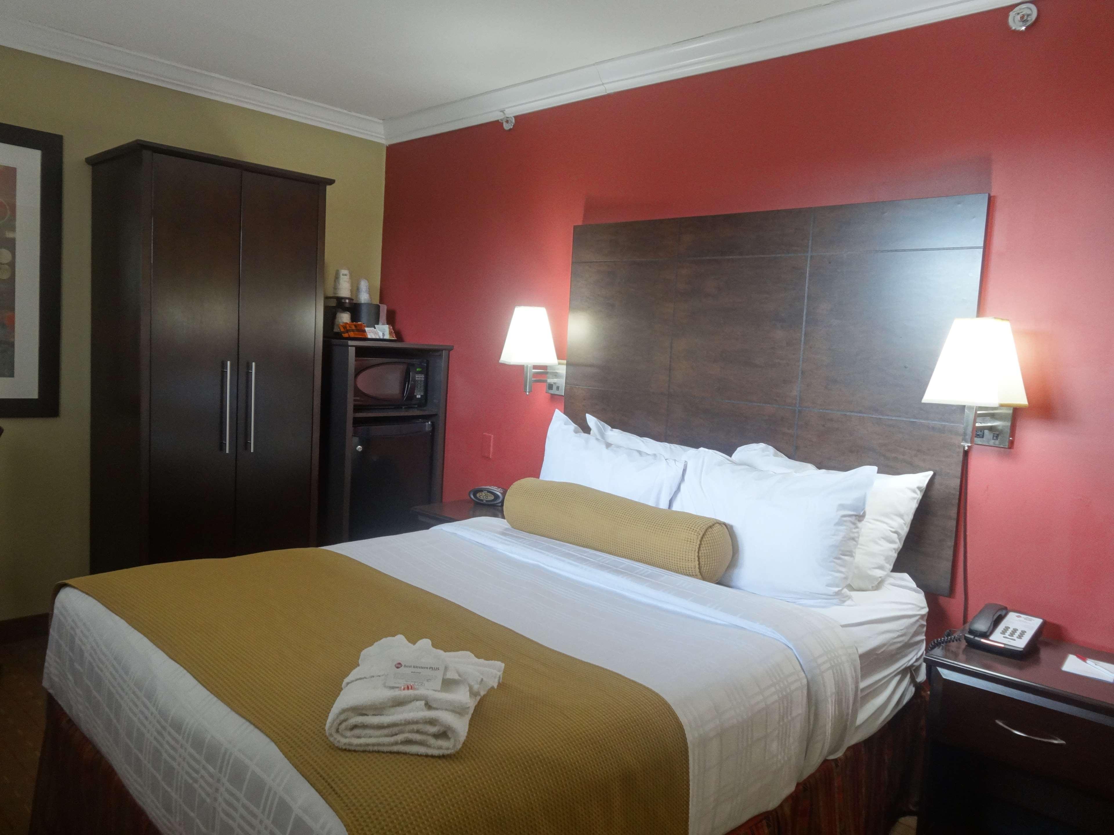 Best Western Plus Bowmanville Eksteriør bilde