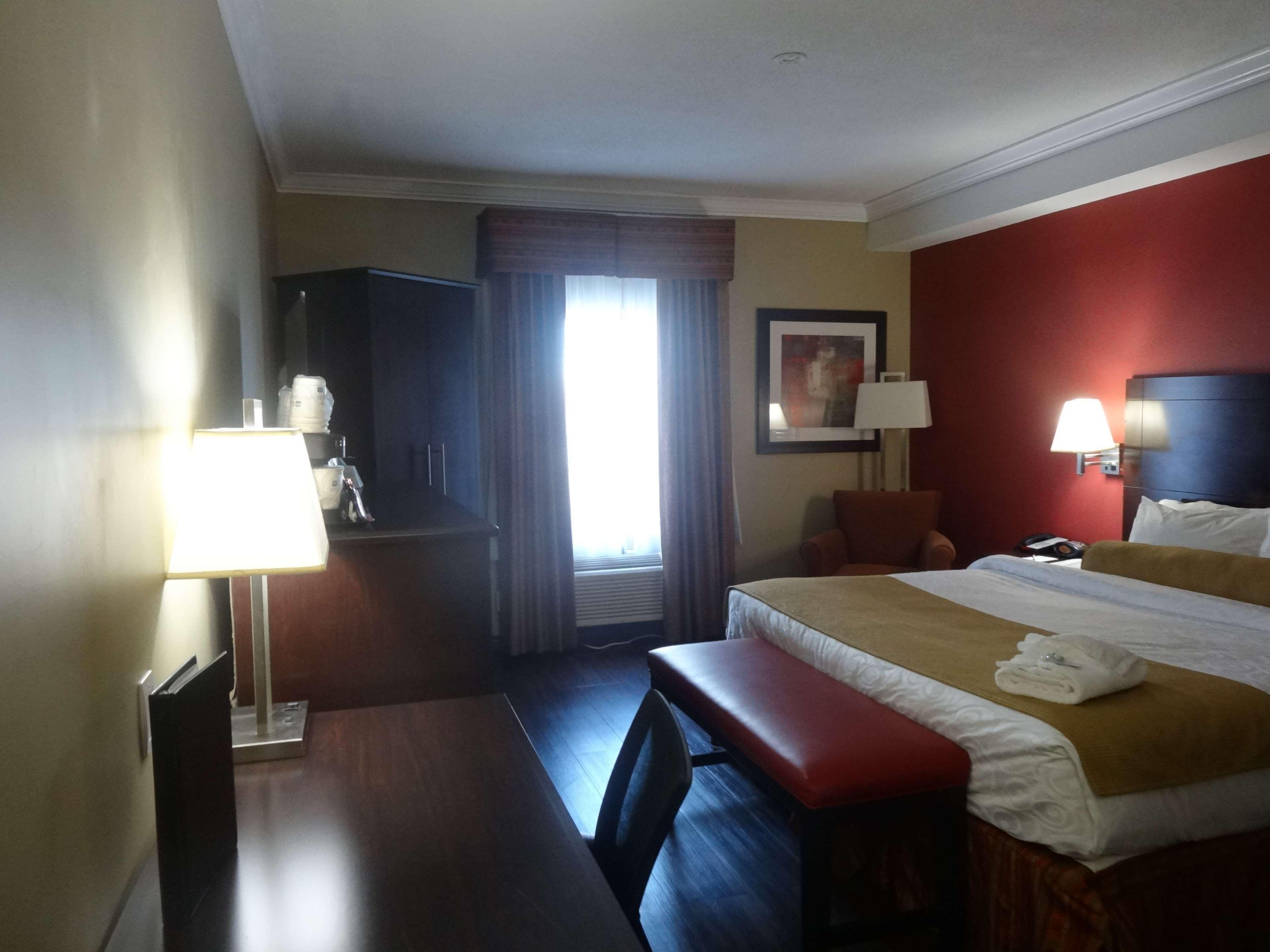 Best Western Plus Bowmanville Eksteriør bilde