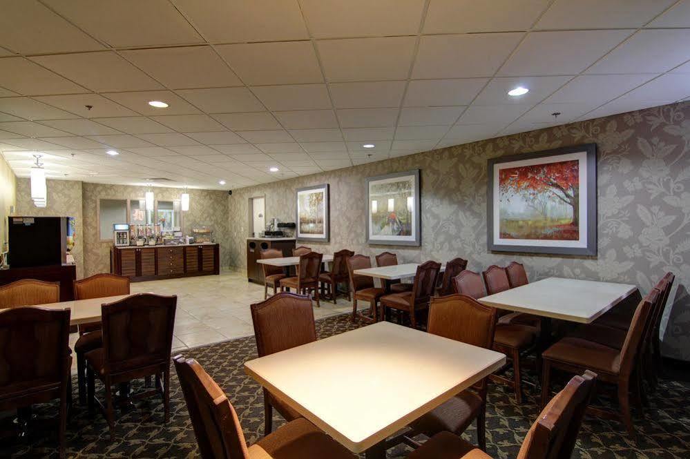 Best Western Plus Bowmanville Eksteriør bilde